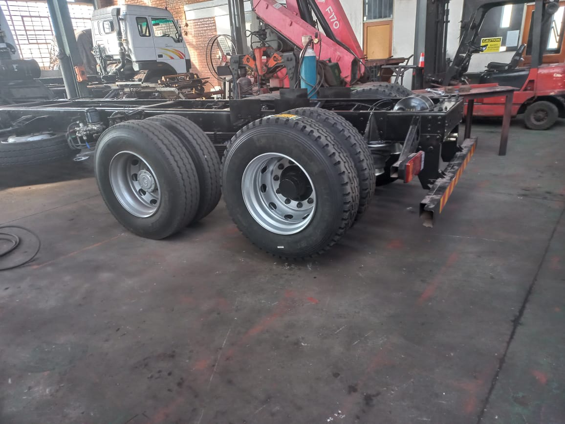 Big Max Tag Axle - Image 3